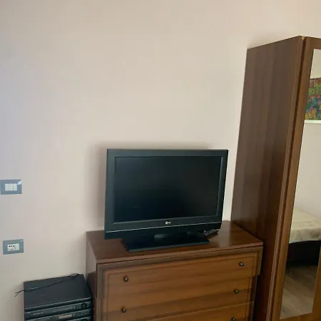 Berti Apartament * ساراندا
